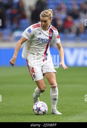 Lyon, Frankreich, 24.. April 2022. Ada Hegerberg aus Lyon während des UEFA Womens Champions League-Spiels im OL Stadium, Lyon. Bildnachweis sollte lauten: Jonathan Moscrop / Sportimage Kredit: Sportimage/Alamy Live News Stockfoto