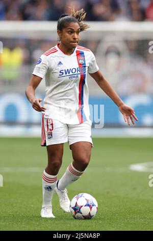 Lyon, Frankreich, 24.. April 2022. Catarina Macario aus Lyon während des UEFA Womens Champions League-Spiels im OL Stadium, Lyon. Bildnachweis sollte lauten: Jonathan Moscrop / Sportimage Kredit: Sportimage/Alamy Live News Stockfoto