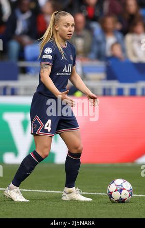 Lyon, Frankreich, 24.. April 2022. Paulina Dudek vom PSG beim UEFA Womens Champions League-Spiel im OL Stadium, Lyon. Bildnachweis sollte lauten: Jonathan Moscrop / Sportimage Kredit: Sportimage/Alamy Live News Stockfoto