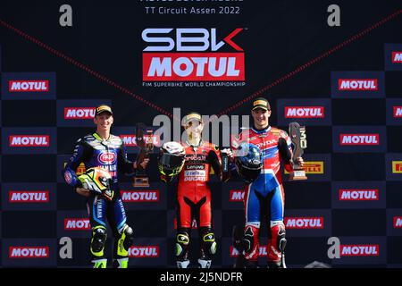 NÂ 19 Alvaro Bautista ESP Ducati Panigale V4R ARUBA.IT Racing - Ducati 1. NÂ 55 Andrea Locatelli ITA Yamaha YZF R1 Pata Yamaha Whit Brixx WorldSBK 2. NÂ 7 Iker Lecuona ESP Honda CBR1000 RR-R Team HRC 3. während der Motul Dutch Round - FIM Superbike World Championship 2022 - Race 2, World Superbike - SBK in Assen (Niederlande), Niederlande, April 24 2022 Stockfoto