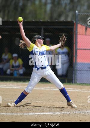 Danville, Usa. 24. April 2022. Savannah Reed (7) spielt am 24. April 2022 für die University of Delaware in einem Spiel gegen Penn State im North Atlantic Regional Tournament der National Club Softball Association (NCSA) in Danville, Pennsylvania. Delaware gewann das Turnier und erhielt zusammen mit dem Vizemeister Penn State einen Liegeplatz in der NCSA World Series in Colmbus, Georgia. (Foto von Paul Weaver/Sipa USA) Quelle: SIPA USA/Alamy Live News Stockfoto