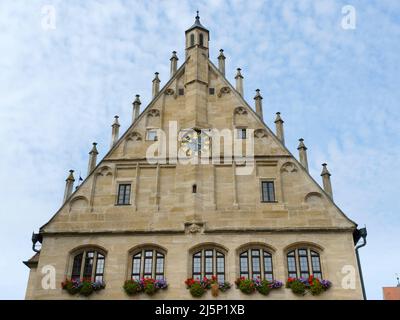 Gotisches Rathaus in der Altstadt von Weißenburg, Franken, Bayern Stockfoto