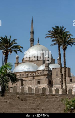 Die Moschee von Muhammad Ali an der Zitadelle von Kairo (Zitadelle von Salah Al-DIN) in Kairo, Ägypten. Es ist eine mittelalterliche islamische Festung auf dem Mokattam Hügel. Stockfoto