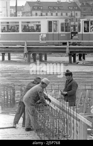 Bau der U-Bahn in München, hier am Stachus. [Automatisierte Übersetzung] Stockfoto