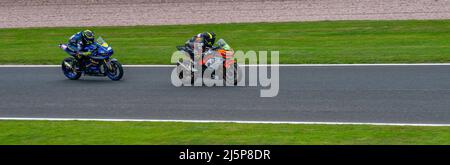 2 Motorradrennen auf dem Oulton Park Circuit, Khetsch, Großbritannien Stockfoto