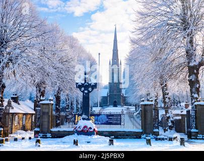 St. Malachy's Parish Church Hillsborough nach einem Schneefall, County Down, Nordirland Stockfoto