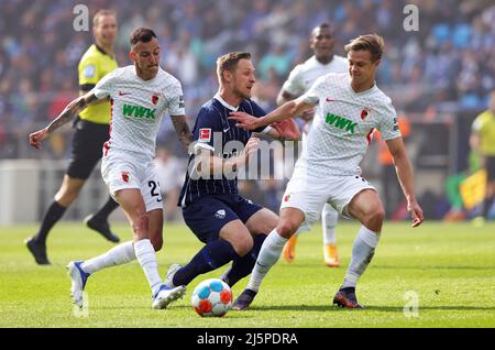 Bochum, Deutschland. 24. Apr, 2022. firo : 24.. April 2022, Fuvuball, 1. Bundesliga, Saison 2021/2022, VfL Bochum - FC Augsburg Sebastian POLTER, Bochum withte versus GUMNY/dpa/Alamy Live News Stockfoto