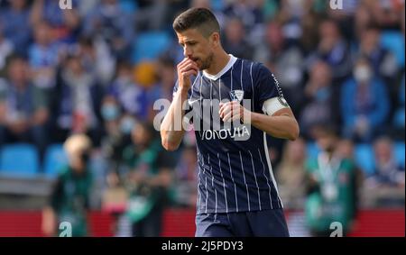 Bochum, Deutschland. 24. Apr, 2022. firo : 24.. April 2022, Fuvuball, 1. Bundesliga, Saison 2021/2022, VfL Bochum - FC Augsburg Anthony LOSILLA, Bochum, Enttäuschung Quelle: dpa/Alamy Live News Stockfoto