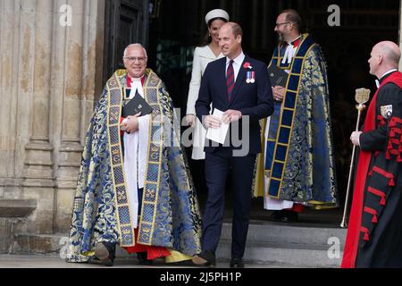 Der Herzog und die Herzogin von Cambridge nehmen am Anzac-Tag-Gottesdienst und Erntedankfest in der Westminster Abbey, London, Teil. Der Anzac Day wurde in London begangen, seit König George V. 1916 den ersten Gottesdienst in der Westminster Abbey besuchte, um den Jahrestag der Landung in Gallipoli zu begehen. Bilddatum: Montag, 25. April 2022. Stockfoto