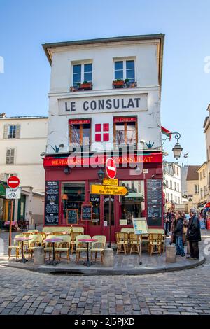 Paris, Frankreich - 4. März 2011: Café Le Consulat in Montmartre in Paris Stockfoto