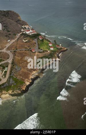 Vertikale Luftaufnahme des neuen Point Loma Lighthouse und der Umgebung, San Diego Stockfoto