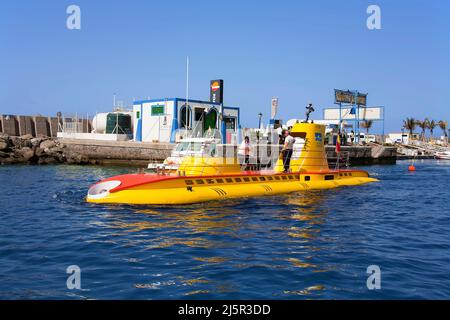 Gelbes U-Boot, U-Boot für Touristen Unterwasser Ausflüge, Hafen von Puerto de Mogan, Gran Canaria, Kanarische Inseln, Spanien, Europa, Atlantischer Ozean Stockfoto