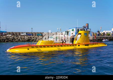 Gelbes U-Boot, U-Boot für Touristen Unterwasser Ausflüge, Hafen von Puerto de Mogan, Gran Canaria, Kanarische Inseln, Spanien, Europa, Atlantischer Ozean Stockfoto