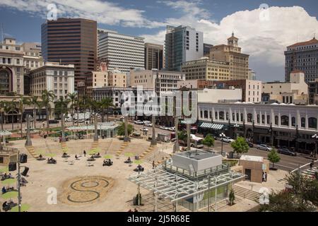 Panoramablick auf den Horton Plaza Park, San Diegos Gaslamp Quarter Stockfoto