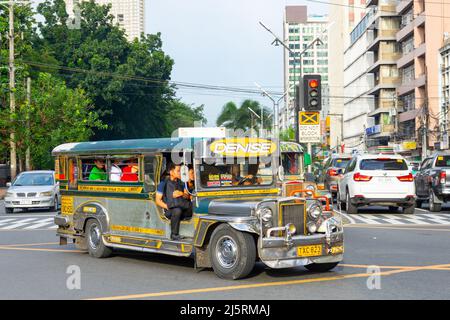 Jeepney in Manila, Philippinen - 08.11.2019 Stockfoto