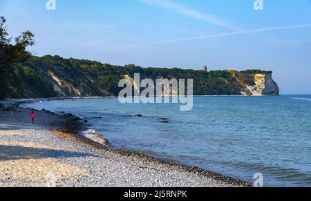 Steiniger Strand in der Nähe des Kaps Arkona auf der Insel Rügen, Deutschland Stockfoto