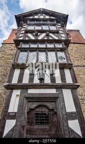 Das (bibel-)Leserhaus gegenüber der St. Laurence's Kirche in Ludlow, Shropshire Stockfoto