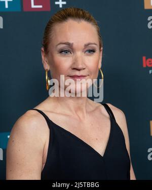 München, Deutschland. 25. April 2022. Lisa Maria Potthoff, Schauspielerin, kommt zur Premiere der TV-Serie 'Herzogpark' im Gloria Filmpalast. Quelle: Sven Hoppe/dpa/Alamy Live News Stockfoto