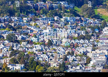 Häuser und Häuser in San Francisco, Kalifornien Stockfoto