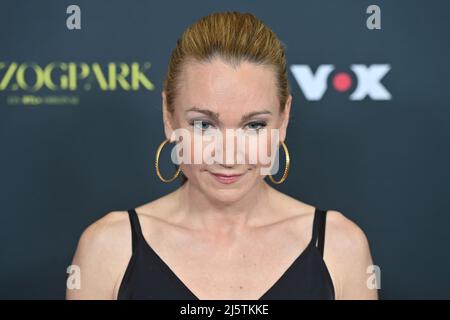 München. 25. April 2022. Lisa Maria POTTHOFF (Schauspielerin), Einzelbild, Einzelbild ausschneiden, Porträt, Porträt, Hochformat. Filmpremiere HERZOGPARK am 25.. April 2022 in München. Kredit: dpa/Alamy Live Nachrichten Stockfoto