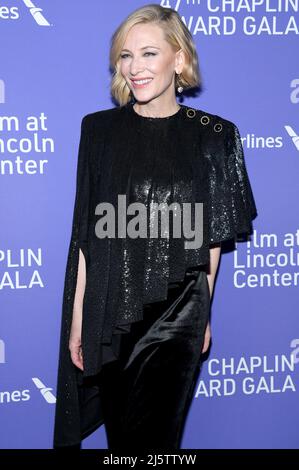 New York, USA. 25. April 2022. Die Preisträgerin Cate Blanchett nimmt an der jährlichen Chaplin Gala 47. in der Alice Tully Hall, New York, NY, am 25. April 2022 Teil. (Foto von Anthony Behar/Sipa USA) Quelle: SIPA USA/Alamy Live News Stockfoto