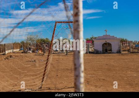 Paredón Colorado oder Paredón Viejo ist ein ranchería in der Gemeinde Benito Juárez, im Süden des mexikanischen Bundesstaates Sonora, Mexiko. An den Ufern liegt die Bucht von Tóbari. Es erhält Tourismus aus Valle del Yaqui, Navojoa und Bacobampo. (Foto von Luis Gutierrez/Norte Photo) Paredón Colorado oder Paredón Viejo ist ein ranchería in der Gemeinde Benito Juárez, im Süden des mexikanischen Bundesstaates Sonora, Mexiko. A las orillas la Bahía del Tóbari. Recibe turismo de Valle del Yaqui, de Navojoa y Bacobampo. (Foto von Luis Gutierrez/Norte Photo) Stockfoto