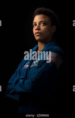 FOTODATUM: 19. August 2021 ORT: Gebäude. 8, RM 183 - Fotostudio BETREFF: SpaceX Crew-4 Crew-Portrait: Jessica Watkins. FOTOGRAF: Josh Valcarcel Stockfoto