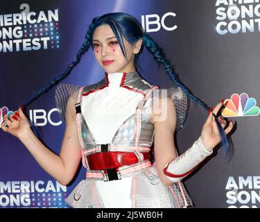 April 25, 2022, Universal City, CA, USA: LOS ANGELES - APR 25: Alexa bei der Americaâ €™s Song Contest Halbfinale Red Carpet bei Universal Studios am 25. April 2022 in Universal City, CA (Kredit-Bild: © Kay Blake/ZUMA Press Wire) Stockfoto