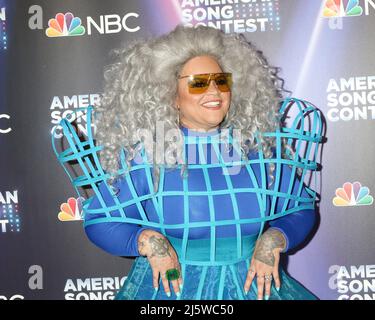 Universal City, CA. 25. April 2022. Mari bei der Ankunft für DEN AMERIKANISCHEN SONG CONTEST Semi-Finals, Universal Studios Lot, Universal City, CA 25. April 2022. Kredit: Priscilla Grant/Everett Collection/Alamy Live Nachrichten Stockfoto