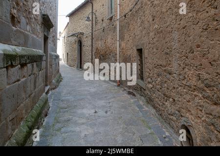 strade interne e costruzioni di Montalbano Elicona in Provincia di Messina, borgo dei borghi 2015, splendido borgo medievale molto caratteristico Stockfoto