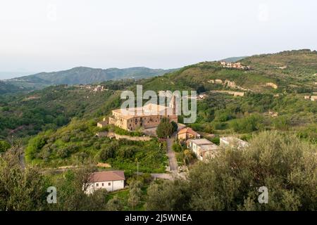 convento dei carmelitani calzati a San Piero Patti, Gemeinde in der Provinz Messina sui monti Nebrodi Stockfoto