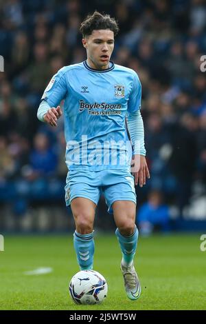 Callum O'Hare von Coventry City während des Sky Bet Championship-Spiels auf den Hawthorns, West Bromwich. Bilddatum: Samstag, 23. April 2022. Stockfoto