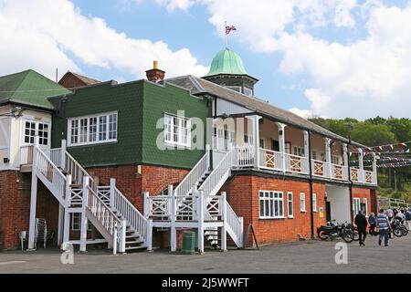 Clubhouse, British Marques Day, 24. April 2022, Brooklands Museum, Weybridge, Surrey, England, Großbritannien, Großbritannien, Europa Stockfoto