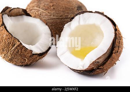 Kokosöl isoliert auf weißem Hintergrund Stockfoto