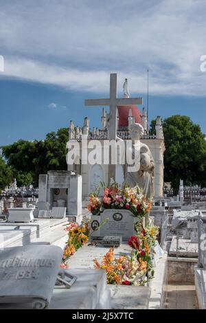 Das berühmteste Grab auf dem Friedhof von Colon (und sicherlich das am meisten besuchte) ist das von La Milagrosa (die wundersame Dame), Amelia Goyri de ADOT. Das ceme Stockfoto