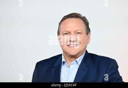 Waiblingen, Deutschland. 26. April 2022. Michael Traub, der neue CEO des Kettensägen- und Gartenwerkzeugherstellers Stihl, nahm an der Jahrespressekonferenz Teil. Quelle: Bernd Weißbrod/dpa/Alamy Live News Stockfoto