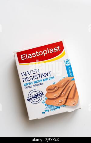Box von Elastoplast wasserfesten Klebstoff Pflaster Stockfoto