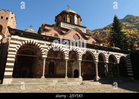 Die Hauptkirche des Klosters Rila, Geburt der Jungfrau Maria, Bulgarien 2021 Stockfoto