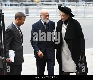 Foto muss gutgeschrieben werden ©Alpha Press 079965 29/03/2022 Prinz und Prinzessin Michael von Kent im Erntedankgottesdienst für seine Königliche Hoheit hielt Prinz Philip Duke von Edinburgh in der Westminster Abbey in London. Stockfoto