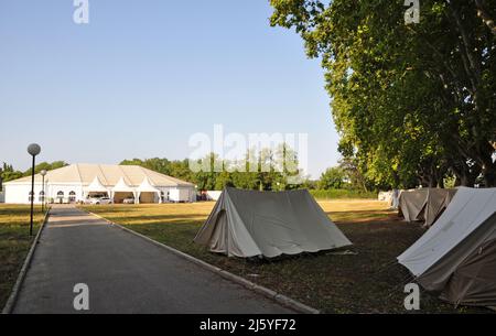 Kundentreffen im Espace Jean Paul 2 auf der Domaine de la Castille in Solliès-Ville Stockfoto