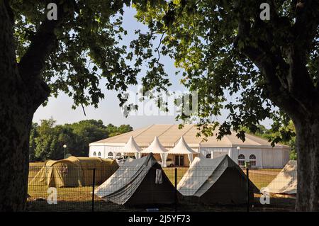 Kundentreffen im Espace Jean Paul 2 auf der Domaine de la Castille in Solliès-Ville Stockfoto