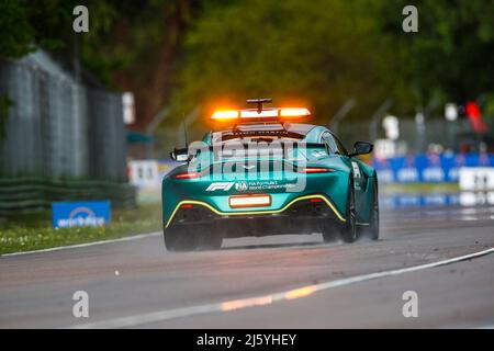 Imola, Italien. 24. April 2022. F1 Safety Car, Porsche Mobil 1 Supercup bei Autodromo Enzo e Dino Ferrari am 24. April 2022 in Imola, Italien. (Foto von HIGH TWO) Quelle: dpa/Alamy Live News Stockfoto