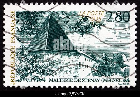 FRANKREICH - UM 1995: Eine in Frankreich gedruckte Briefmarke zeigt Stenay Malt Works, Meuse, um 1995 Stockfoto