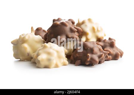 Schokoladentrüffel. Sweer Pralinen isoliert auf weißem Hintergrund. Stockfoto