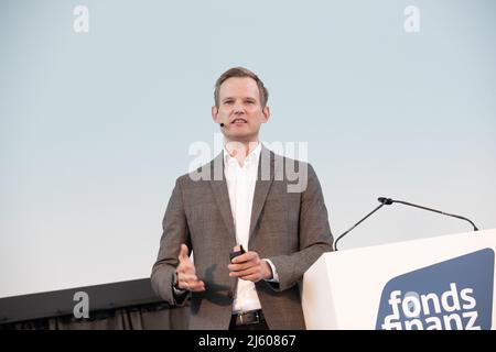 München, Deutschland. 26. April 2022. Der Virologe Prof. Hendrik Streeck spricht zum Thema Leben mit Covid am 26. April 2022 in München. (Foto: Alexander Pohl/Sipa USA) Quelle: SIPA USA/Alamy Live News Stockfoto