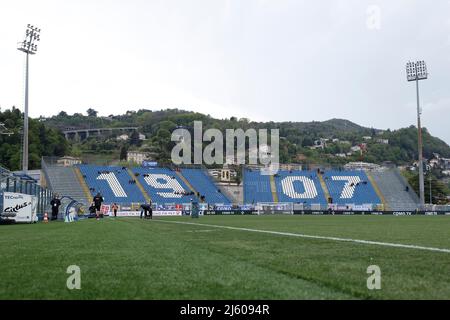 Como, Italien. 25. April 2022. Eine allgemeine Ansicht der Tribünen während Como 1907 vs LR Vicenza, Italienisches Fußballspiel der Serie B in Como, Italien, April 25 2022 Kredit: Unabhängige Fotoagentur/Alamy Live News Stockfoto