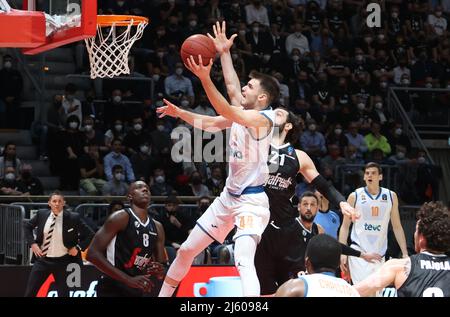 Bologna, Italien. 26. April 2022. Fedor Zugic (Ratiopharm Ulm) beim Viertelfinale des Eurocup-Spiels Segafredo Virtus Bologna gegen. Ratiopharm Ulm im Sportpalast Paladozza - Bologna, 26. April 2022 Quelle: Independent Photo Agency/Alamy Live News Stockfoto