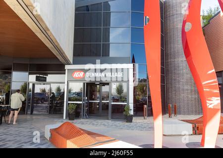 IGA-Supermarkt in Denman Village, einem neuen Vorort in Canberra, ACT, Australien Stockfoto