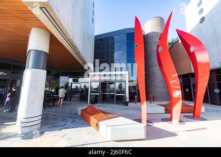 IGA-Supermarkt in Denman Village, einem neuen Vorort in Canberra, ACT, Australien Stockfoto