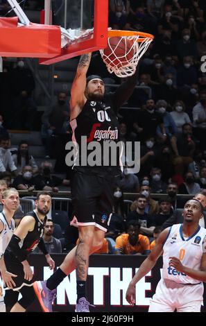 Bologna, Italien. 26. April 2022. Isaia Cordinier (Segafredo Virtus Bologna) während des Viertelfinalmeisterschaften Eurocup-Spiels Segafredo Virtus Bologna gegen. Ratiopharm Ulm im Sportpalast Paladozza - Bologna, 26. April 2022 Quelle: Independent Photo Agency/Alamy Live News Stockfoto